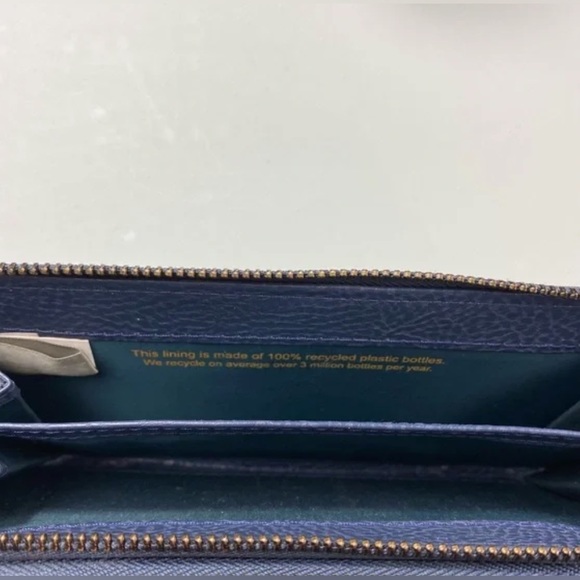 Matt & Nat Vegan Leather Wallet - Picture 4 of 15